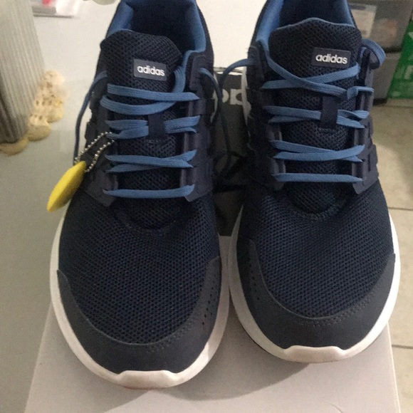 Adidas sneakers - Picture 2 of 3